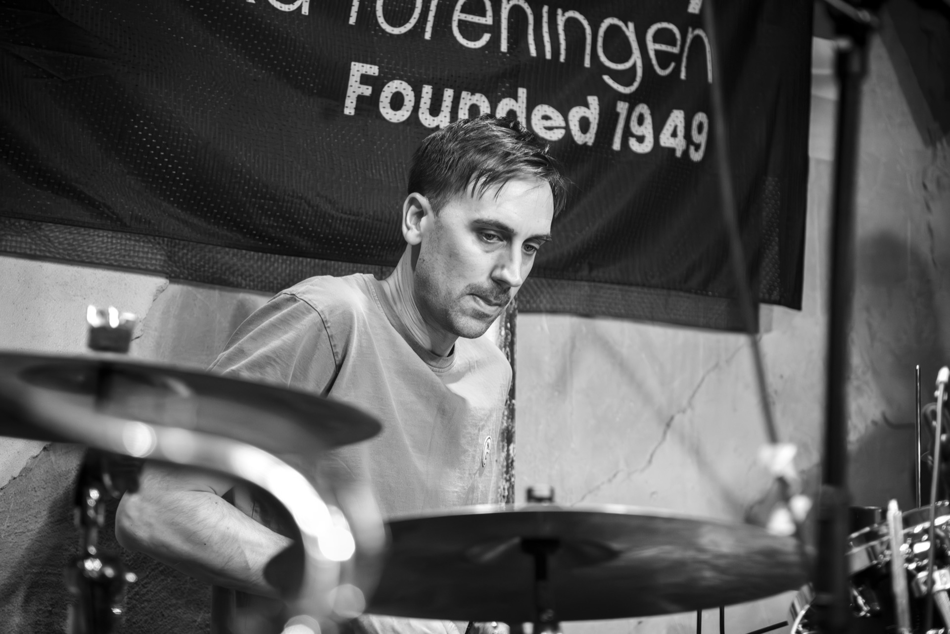 Mac Na Galla at Contrast